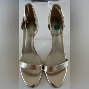 House of Hayla Gold High Heels, Size 12